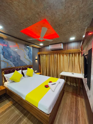 Room features at Swiss Hotel Rooms